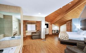 Baymont By Wyndham Tupelo